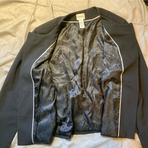 Chico’s size 1 black button-up jacket with paisley interior lining fabric - Picture 3 of 10